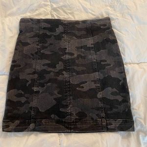 Free People Black/Camo Mini Skirt, size 2